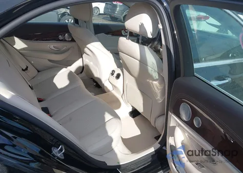 2017 Mercedes-Benz E 300 4Matic из США, поврежденный, VIN WDDZF4KBXHA199050